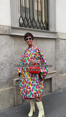 Fashion is self expression #fashion #whatpeoplearewearing #fashionlovers 