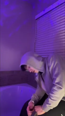 Dynasty from my bathtub #dynasty #miia #fypシ゚viral #viraltiktok #coversong #sing #singing #singer 