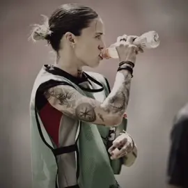 her tattoos make me fold #mapileon #marialeon #mapileonedit #barcelona #barcelonawomen #barca #barcawomen #barcafemini #woso #wosoedit #football #WomensFootball #ligaf #viral #fyp #foryoupage #foryou #wlw #wsl #lesbian #womensworldcup 