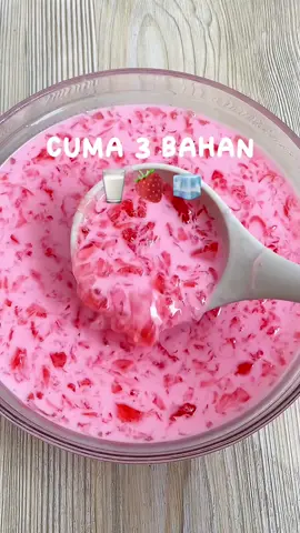 INI RESEP ENAKK BGT BUAT BUKA PUASA🥛🍓 • 1 bks nutrijell • air • es batu • 1 susu ultra strawberry • 1 pop ice strawberry BISA BUAT 5 ORANGGG!😭🍓 selamat mencobaaa 