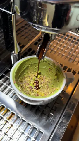 Best pistachio cappuccino you will ever see Thx @Amella ❤️for the idea💡