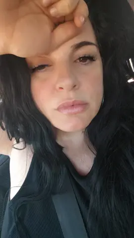 sólo déjame ser.....✨🖤