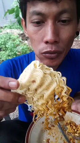 mie setengah mateng