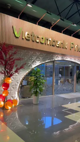 Cùng Benz trải nghiệm phòng chờ Vietcombank Priority ở sân bay Nội Bài AE nhé. #vietcombank 