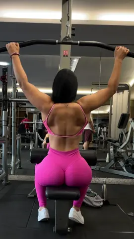 Top maravilhoso @Hardyn Fitness cupom: esterobem #gym #treinodecostas 
