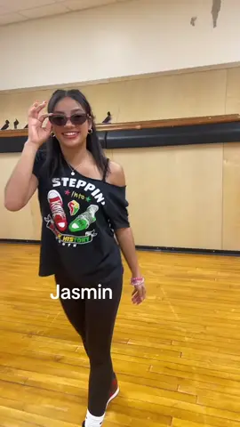 We’re on the Stamford High Dance team…🖤🧡 #knightettes #shsdance #shsdanceteam #dance 