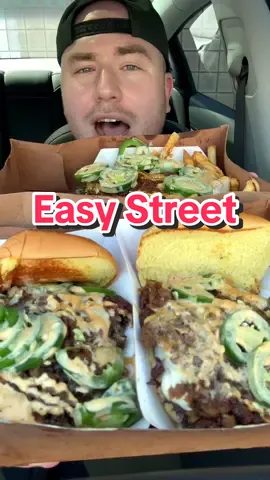 Easy Street 👀 #LA #mukbang #mukbangeatingshow #foodreview #fyp #foodcritic #fastfood #foodtiktok #fypシ ##foodasmr##Foodie##review