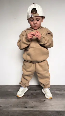 When you find the cutest sweatsuit and trainers from @My Little Giraffe Co  #OOTD #ootdinspo #ootdinspiration #cutest #babyboyootd #holstyn 