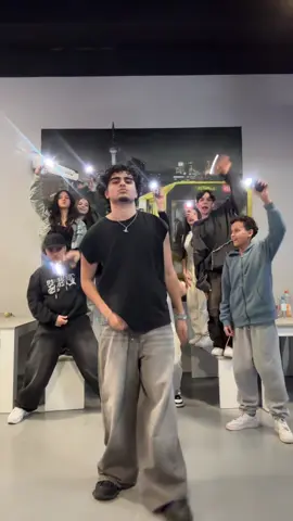 DANCE DANCEEEE 🕺🕺| DC: MEEE 