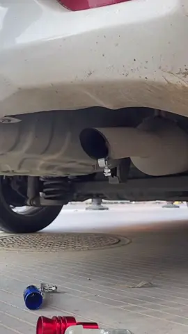 Accesorio infaltable si querés cambiar el sonido de el escape de tu vehículo de forma temporal y barata #cargadget #caraccessories #car #auto #escape #valvula #turbo #humor 