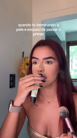 ou a blindagem 😩🥹 acontece com frequencia                             #makeup #cherryhair #fypシ #pov #cherrycokehair #maquiagem #girls #cabelovermelho 
