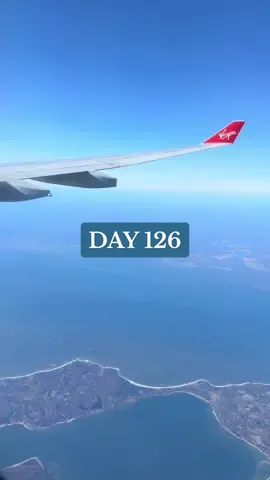 I am going to miss the UK but also so excited to be home and seeing the sun and i missed everyone 🥹 #dayinmylifevlog #unemploymentlife #dailyvlogs #minivlogs #laidoff #dimlvlog #unemployment #travelwithme #travelhome #reunion 