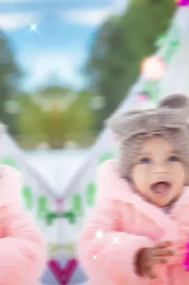 සංසාර සාගරේ ගැඹුරටම පිහිනන්න ආදරෙන් බදාගනන නෙත කදුලු පිසලන්න ඉන්නවා මට දුවලා දෙන්නෙක්ම 🥰😍😍😍😍🥰🥰#tiktok #first #birthday #photoshoot #loveyou #baby 