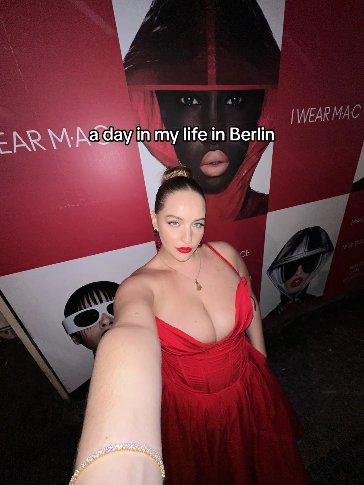 thank you @maccosmetics for having us 💋 #adayinmylife #adayinjojoslife 