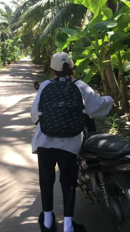 “Xe hết xăng rồi dừng lại dẫn bộ thoi anhh”🥺#xuhuongtiktok #xuhuong #fyp #chiyeuminhanh #buon_tam_trang 