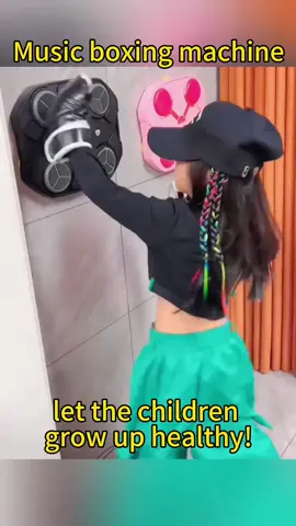 The intelligent musical boxing machine trains the target, allowing children to improve their reflexes, speed and sense of rhythm in sports. It is not only sports equipment, but also a good partner for children to decompress. Precise sensing, high quality materials, so that children feel safe to use. #Boxing #childhealth #Fitness #musicfitness 