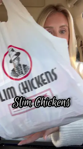 @Blondeswhoeat made another trip to try out some more menu favorites! 👏🏼 #slimchickenspartner #discoveryourwings
