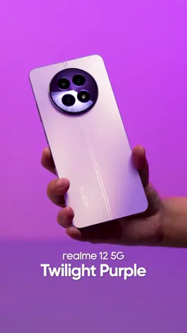 Kasih emoji 💜 kalau kamu suka dan penasaran dengan #realme125G ini!