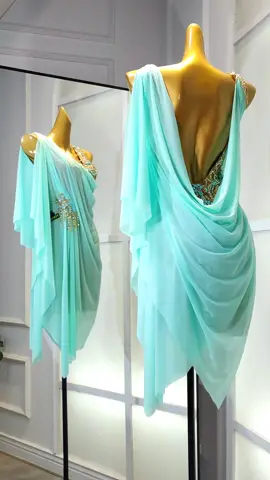 Absolutely gorgeous💃 We provide couture services for all dresses Absolutely perfect 💯 All order is free shipping worldwide Please contact us if you have any questions #couture #couturedancewear #dresses #luxury #dance #dancesports #latin #latindress #rythmdress #blackpooldancefestival #wdc #latindressforsale #ラテンドレス #社交ダンスドレス #社交ダンス #платьядлястандарта #танцевальнаяодежда #танцевальныеплатья