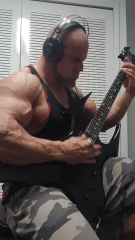 Mighty Metallica with the timeless thrash metal classic Master of Puppets🤘🤘This was one of the very first songs that I tried to learn and play 30 something years ago when I first picked up guitar.  Talk about trying to bite off way more than I could chew at that time lol, but that kind of effort and determination is what paid off over time. #metallica #masterofpuppets #masterofpuppetsmetallica #metallicafan #metallicacover #guitarcover #thrashmetal #thrasher #metalguitar #metalguitarist #guitartok #guitaristsoftiktok #tiktokguitarist #kevinfrasard #bodybuilder #guitarplayers 