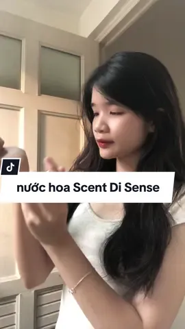 Mùi dịu nhẹ cho ai thích đơn giản nà 💕#nuochoa #nuochoachinhhang #foryou 