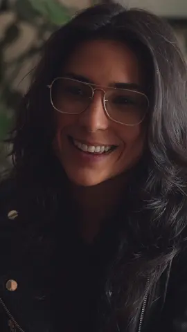 Como dijo Neruda: “Si nada nos va a salvar de la muerte, al menos que el amor nos salve de la vida”. Gracias Jorge Bucay por el cuento de la Isla de los sentimientos.  📹@Valsan George  #amor #vida #sentimientos 