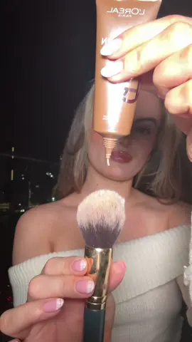 Replying to @petrajanebode body glow life hack for no transfer when wearing a white outfit! Game changer <3