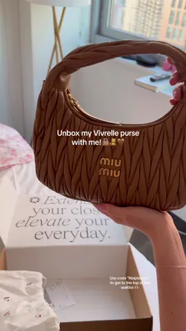 🤎@Vivrelle #vivrellepartner  use code “Abiplatock” to jump to the top of the waitlist!!! #unboxing #vivrelle #unboxinghaul #miumiu #miumiubag #springpurse