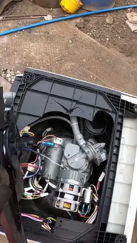 How I Remove Dishwasher Motors Quick Version @ The Scrapyard #polyprophet #youtube #free #treasurehunt #hardrubbish #australia #curbside #sidehustle #dumpsterdiving #streetscrapping #scrapping #reseller #resell 