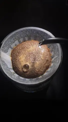 إنما المرء بقلبه❤️‍🩹.   #قهوة_مختصة #your_coffee #قهوة_v60 #v60 #قهوة_مقطرة #اكسبلور #بودكاست #رمضان  