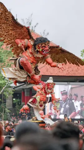 Terbang dan melampauinya❤️‍🔥🔥 #ogohogohpecatu #bali #caka1946 #fyppp #fyp #wonderfulindonesia 