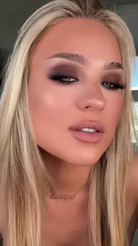 Will you give this technique a try? Follow for more makeup and hairstyle ideas ❤️ ##makeup##hairstyle##hairtips##hairstyletips##makeuptips##makeuptutorial##makeupoftheday