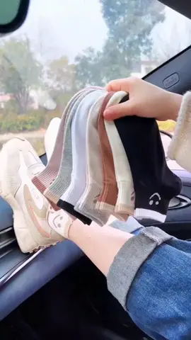 ถุงเท้าข้อกลางลายยิ้ม #ถุงเท้าข้อกลาง #ถุงเท้า #ถุงเท้าข้อสั้น #ถุงเท้าสีพื้น #ถุงเท้าน่ารัก #ถุงเท้าผู้หญิงข้อสั้น #ถุงเท้ากันลื่น 