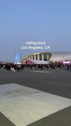 🫣 the crowd for Kanye West @ rolling loud.. #ye #vultures #listeningparty #rollingloud 