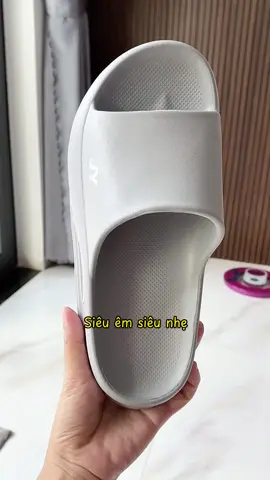 Xịn xò quá ạ #TikTokFashion #fyp #xuhuong #mevabe #dancongso #hocsinhsinhvien #mevaembe❤️❤️❤️ #mevaembe❤️❤️❤️ #thinhhanh #mebimsua #viral #TikTokFashion #danvanphong #thoitrangnamnu #depquayngang 