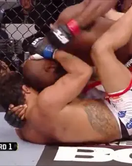 Vitor Belfort x Jon Jones - UFC 152 - 2012 #jiujitsubrasiloficial #jiujitsu #bjj #grappling #mma #valetudo #UFC #Pride 