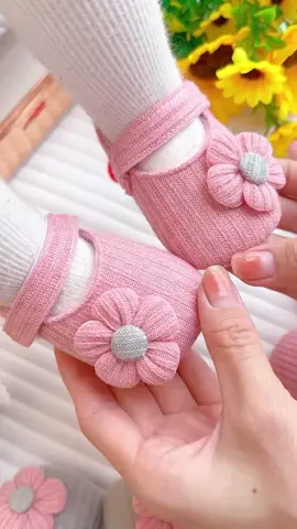 sepatunya murah,cantik,berkualitas lho ma. #sepatubayi #sepatubayiperempuan #sepatuprewalker #sepatuanak 