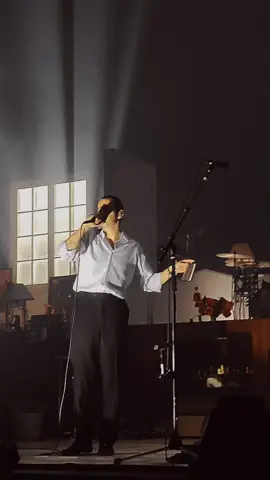 ifallingforthe1975 #the1975 #the1975live #the1975tour #mattyhealy1975 #adamhann #rossmacdonald #georgedaniel 