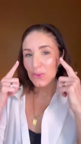 We all agree that this was a girls trip to remember with skin as radiant as ever, thanks to two products that correct 10 signs of aging! You heard us correctly! Filorga's Global-Repair Advanced Elixir and Cream repairs three levels of the skin: 1. Surface level - A patented lipid complex repairs lipids on the skin's surface and helps regenerate the skin barrier 2. Structural - A peptide boosts collagen and elastin production 3. Cellular - A botanical extract repairs cells and improves skin regeneration Trust us you will want to get started today! Shop Filorga #filorgapartner #SkinCare101 #agelessbeauty