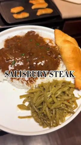 ✨Salisbury Steak✨ ⁣The longer you cook them, the more tender they will be 🥰  ⁣ ⁣ ⁣ ⁣ ⁣ ⁣ #quickdinnerideas#dinner#DinnerIdeas#dinnerideasblackpeople#dinnertok#fyp#xyzbca#mealideas#easymeals#explorepage #beef#salisburysteak#salisbury#gravy#salisburysteakrecipe #smotheredhamburgersteak #valentinesdinner #valentinesdinnerideablackpeople #foryou