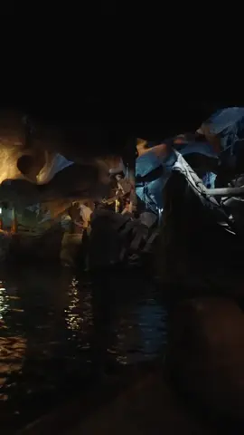 Pirates of the Caribbean in Shanghai Disneyland #pirateofthecaribbean #disneyland #shanghai #themepark 