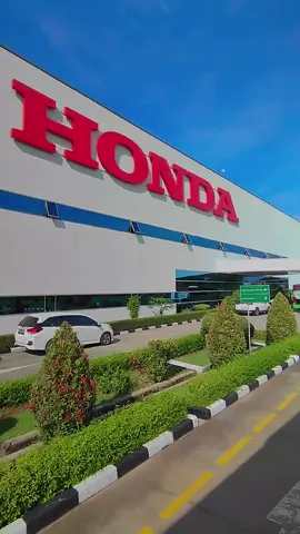 Cuma sebatas teman aja :