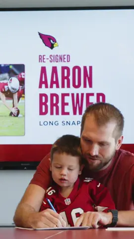 gotta help dad sign that new contract 🥹 #AZcardinals #NFL #BirdGang #freeagency 