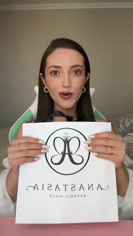Y si hacemos un Look con esto?😍✨ @Anastasia Beverly Hills https://www.paris.cl/belleza/marcas/anastasia-beverly-hills/ #tipsdebelleza #makeup #capilar #cabello #fyp #fypシ゚viral #paratii #estilista #colorista #belleza #tip #cuidadodelcabello #cuidadocapilar #pelo #paratiiiiiiiiiiiiiiiiiiiiiiiiiiiiiii #maquillaje #makeuptutorial #makeupartist #haircareroutine 