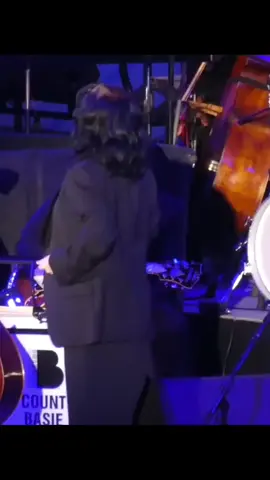 this is a woman!!! @BILLIE EILISH #billieeilish #jazzbillieeilish #billieeilishlive #billieeiliasconcert #fever #feverbillieeilish #woman #billieeilish #foryou 