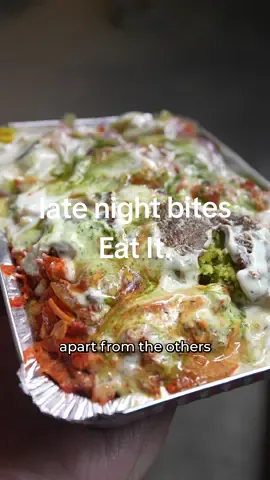 Day 8 of Late Night Bites brings us to Eat It, a delicious late night Astoria staple serving amazing halal platters and gyros! Eat It 33-01 30th Ave., Queens, NY 11103 Definitely one of my favorite halal carts now, and the owner is such an awesome dude. Will for sure be back when I'm in Astoria! 