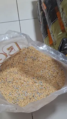 mix de sementes para calopsitas periquito  agapornis. Enviamos por transportadora. 