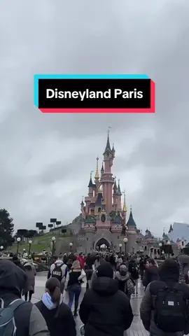 The best day  🏰🐭🌸🎀 #CapCut #disney #disneyland #paris going to disneyland paris with my mom on vacation @Starbucks @Disney Parks @Disney @Disney+ 