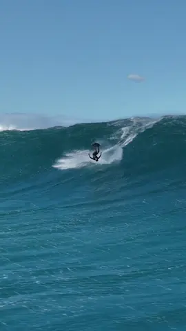 Check out the new episode of #LifeOfKai for an inside look at the work behind the scenes of the Jaws rescue teams. Even when you’re @Kai Lenny things don’t always go right.. 😉 Links in the bio.  #BigWaveSurfing 