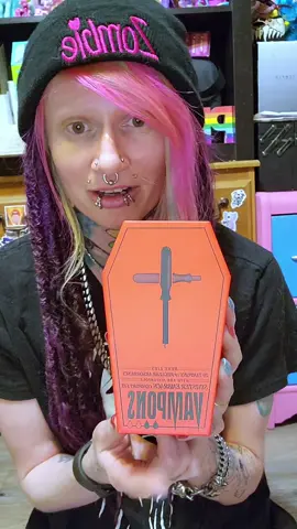Vampons 🧛🏻‍♀️🩸 @Vampons  . #vampons #unboxing #unboxingvideo #girls #girlspower #girlstuff #girly #girlythings #girlytok #altgirl #vampire #tampons 